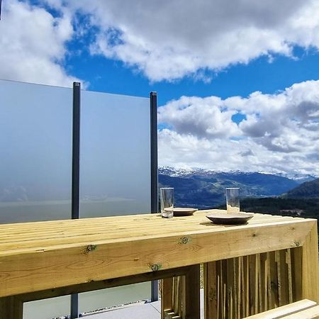 Tiny Mountain Cabin With A Panoramic View Giljane 외부 사진