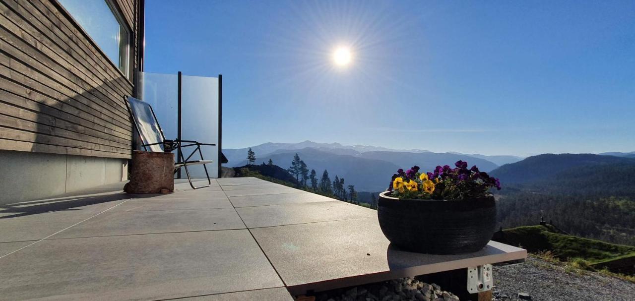 Tiny Mountain Cabin With A Panoramic View Giljane 외부 사진